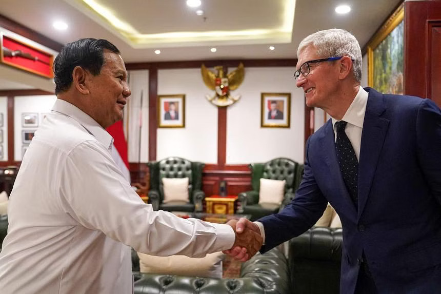 Indonesian President-elect Prabowo Subianto (left) meeting with Apple CEO Tim Cook in Jakarta on April 17. PHOTO: AFP